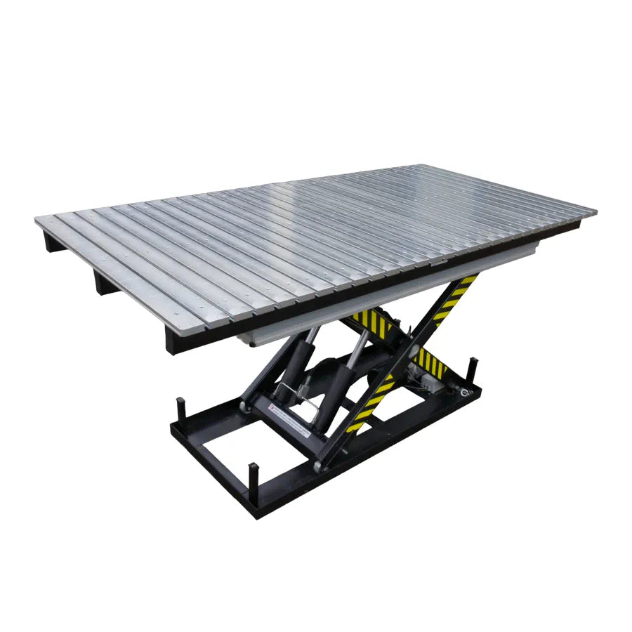 Stationärer FÖRSTER Schweißhubtisch mit hydraulischem Scherenhub und großer T-Nut-Arbeitsfläche aus Al/Cu-Legierung.